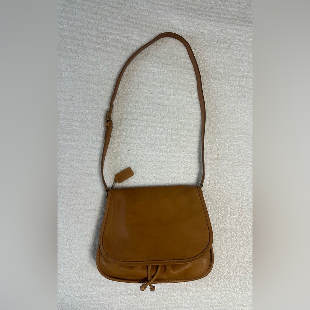 The Coach Lightweights Collection 4050 Vintage Leather Bag - Picture 4 of 17